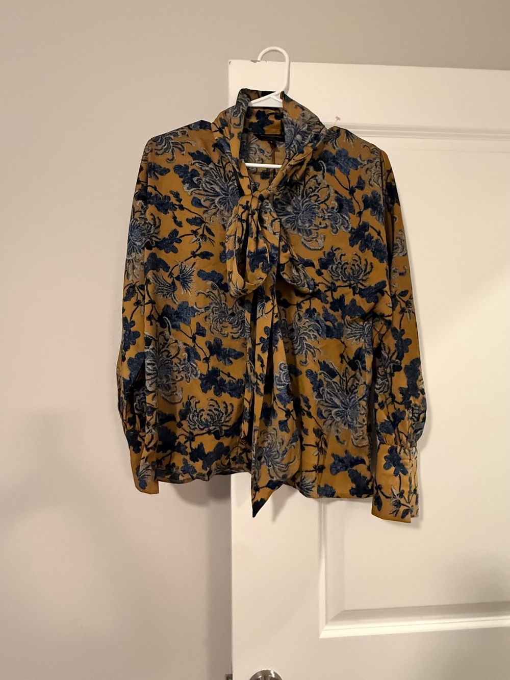 BANANA REPUBLIC Tie Bow Neck Blouse Mustard Floral Long Sleeve Shirt Sz S❤️ - Picture 3 of 9